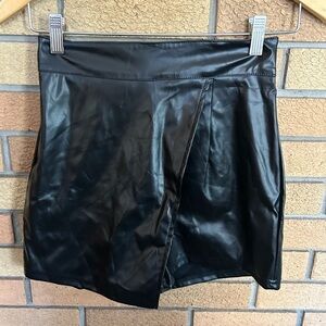 NWT Shein Black Faux Leather Wrap Skirt/Shorts Size XS